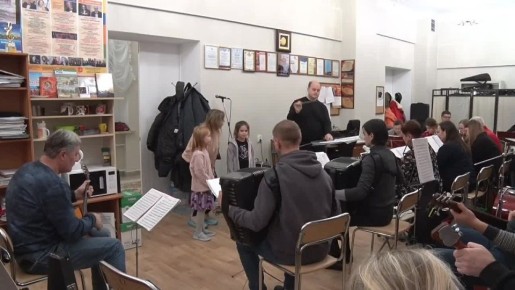 Мелодии, знакомые миллионам зрителей по культовым советским фильмам, вновь зазвучат со сцены