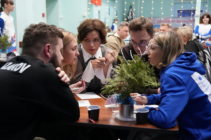 В Воскресенске определили чемпионов по спортивной версии игры «Что? Где? Когда?» среди рабочих коллективов округа В Воскресенске определили чемпионов по спортивной версии игры «Что? Где? Когда?» среди рабочих коллективов округа