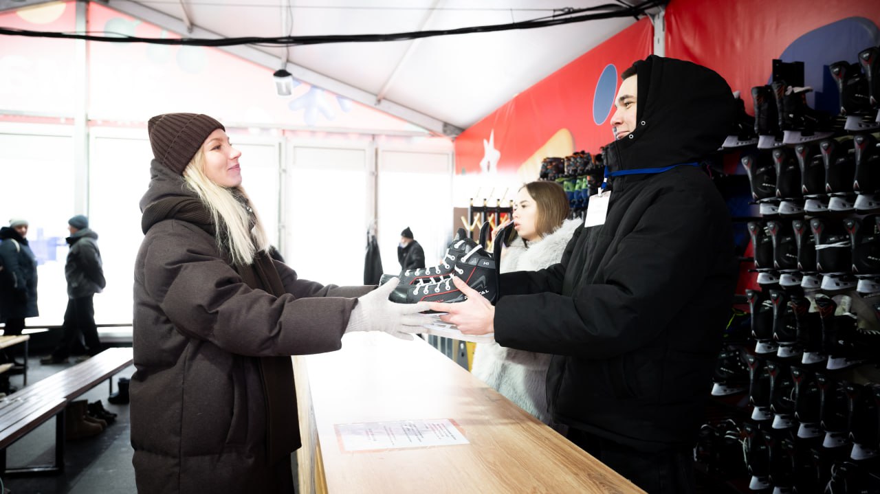 На стадионе «Орбита» в г.о. Люберцы открыли ледовый каток На стадионе «Орбита» в г.о. Люберцы открыли ледовый каток