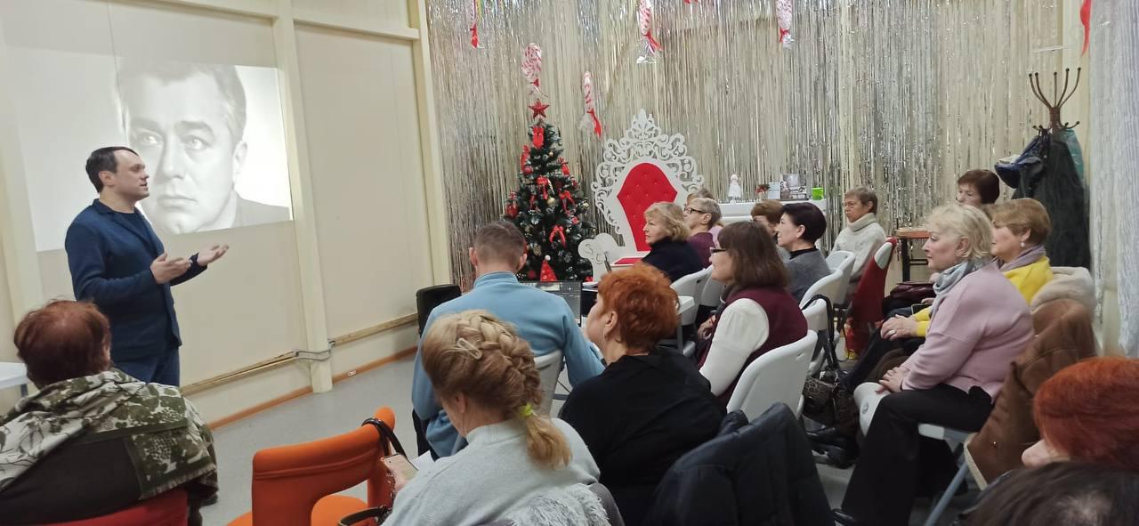 В Глуховском парке состоялась премьера просветительской программы «Ногинск в кино» В Глуховском парке состоялась премьера просветительской программы «Ногинск в кино»