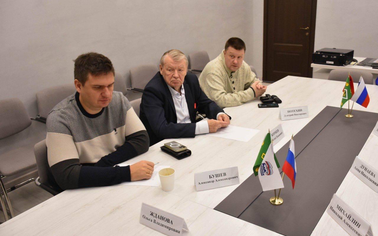 Заместитель главы округа Ольга Жданова, ответственная за сферу образования и молодежной политики, провела рабочую встречу с представителями Совета депутатов Пушкинского Заместитель главы округа Ольга Жданова, ответственная за сферу образования и молодежной политики, провела рабочую встречу с представителями Совета депутатов Пушкинского