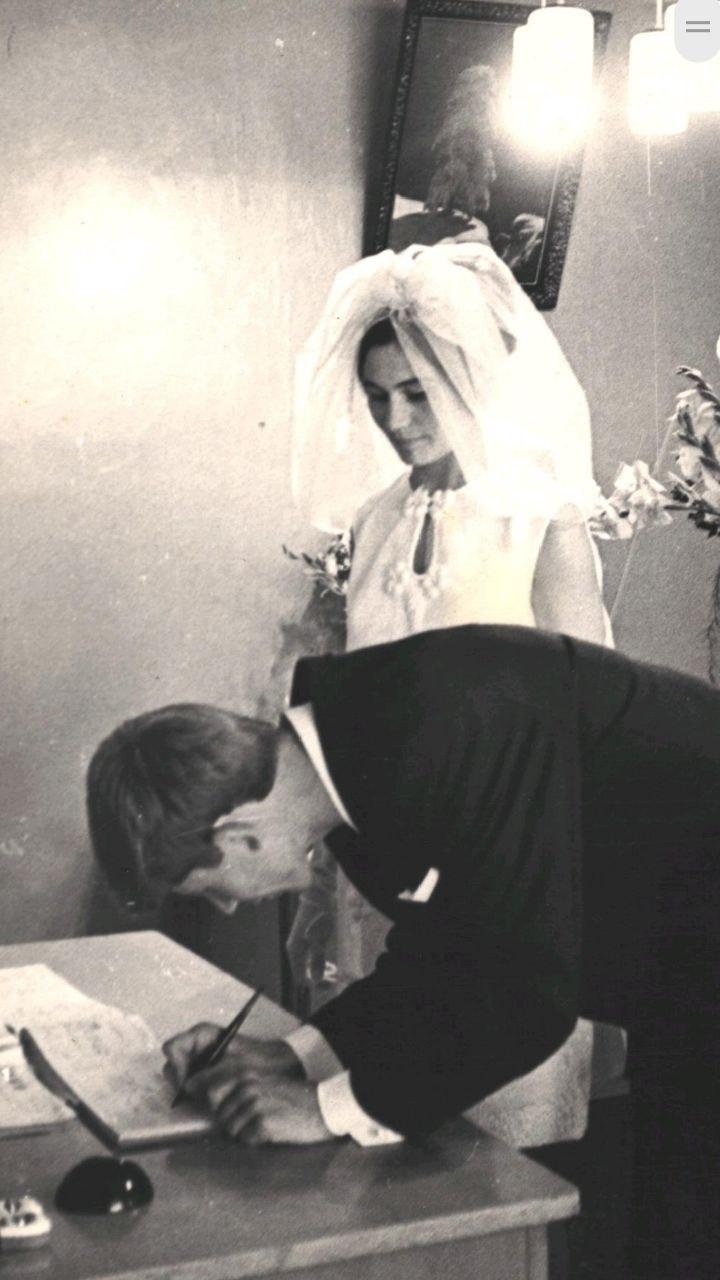 От детского сада до золотой свадьбы: супруги Губенковы отметили в Долгопрудном юбилей семейной жизни От детского сада до золотой свадьбы: супруги Губенковы отметили в Долгопрудном юбилей семейной жизни