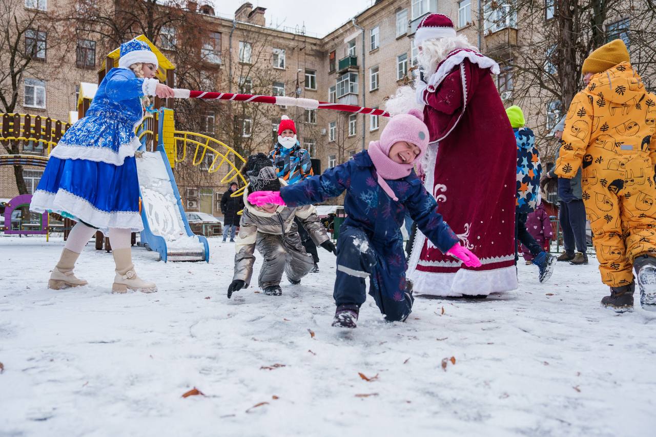 В Химках проведут более 40 новогодних представлений «Ёлка во дворе» В Химках проведут более 40 новогодних представлений «Ёлка во дворе»