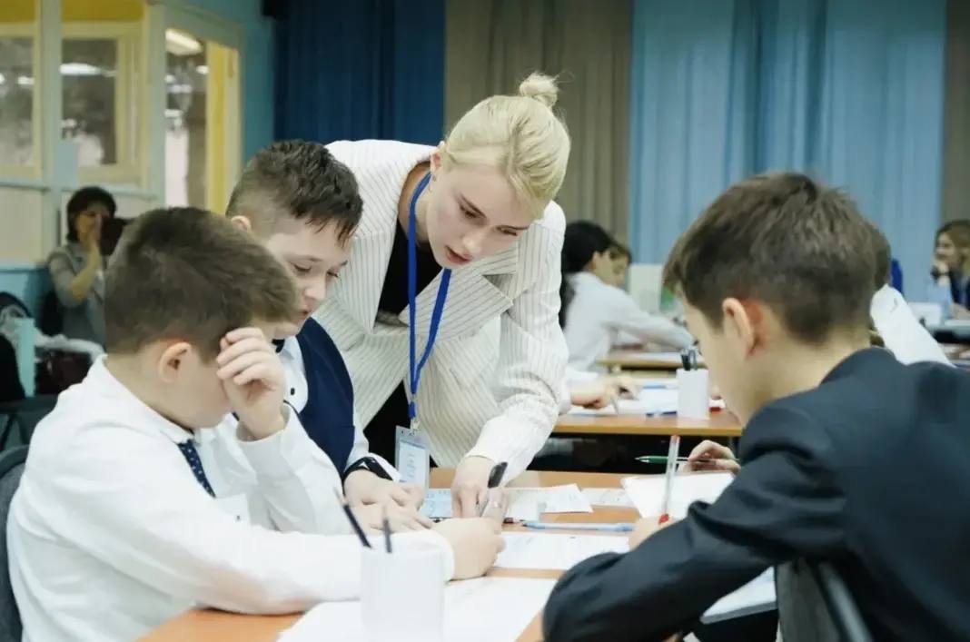 Молодой педагог школы №18 вошла в десятку лучших учителей Подмосковья Молодой педагог школы №18 вошла в десятку лучших учителей Подмосковья