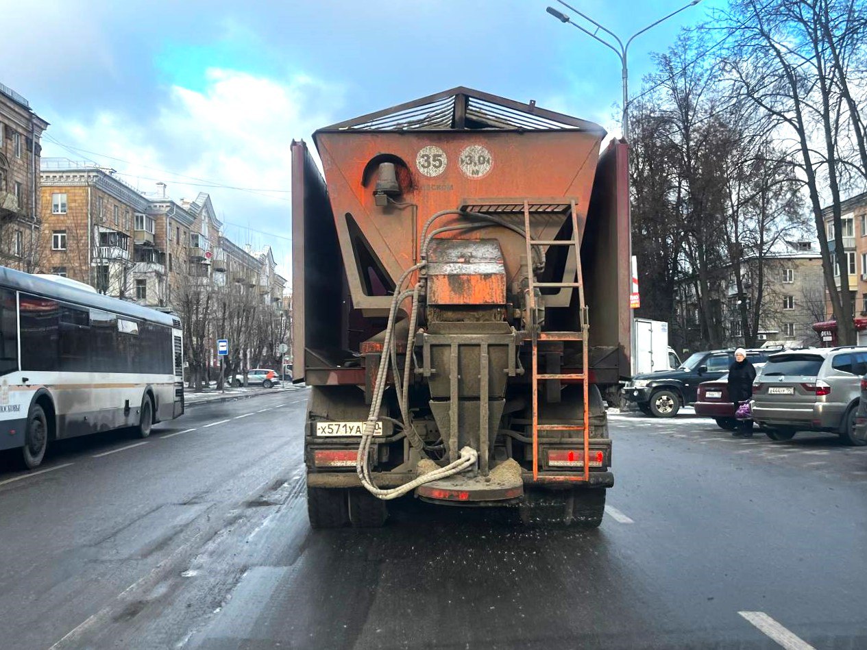 За прошедшую неделю в Электростали устранили около 114 м ям За прошедшую неделю в Электростали устранили около 114 м ям