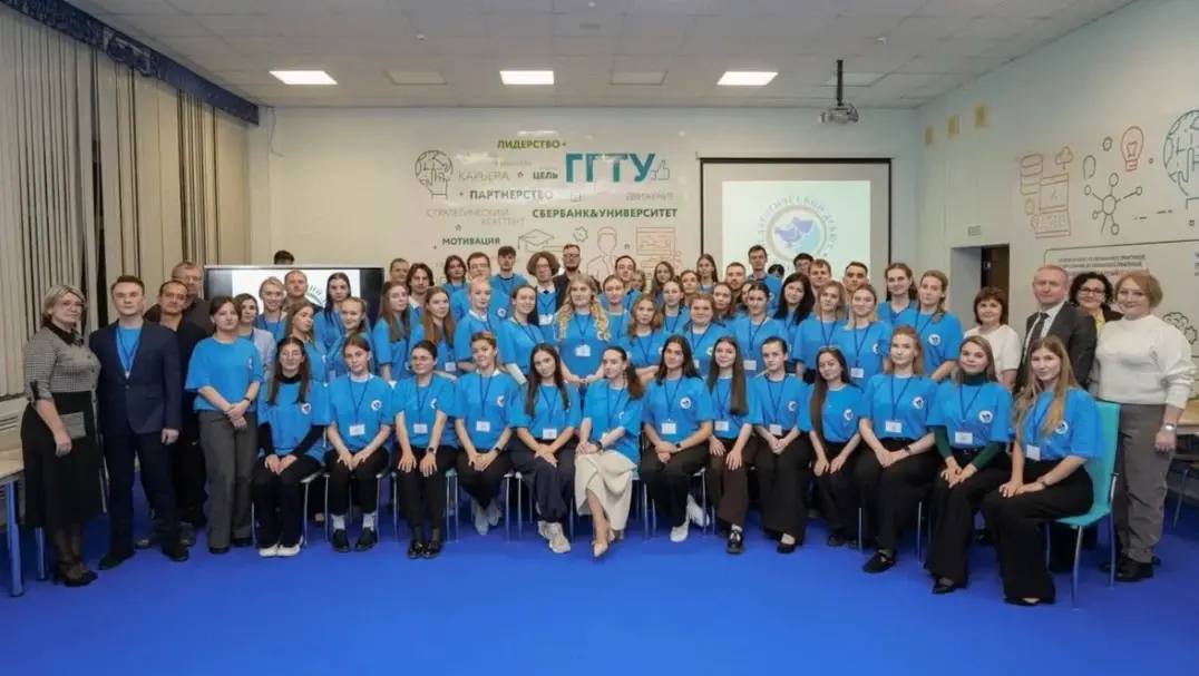 Молодой педагог школы №18 вошла в десятку лучших учителей Подмосковья Молодой педагог школы №18 вошла в десятку лучших учителей Подмосковья