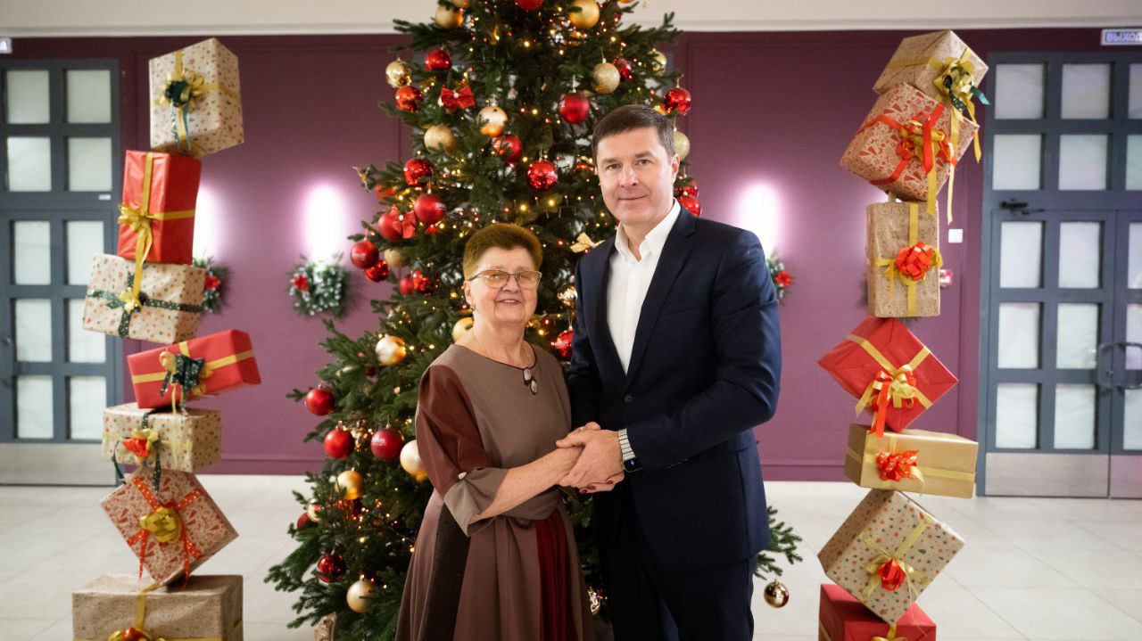 Глава Люберец поздравил с юбилеем основательницу первой в области хореографической школы Глава Люберец поздравил с юбилеем основательницу первой в области хореографической школы