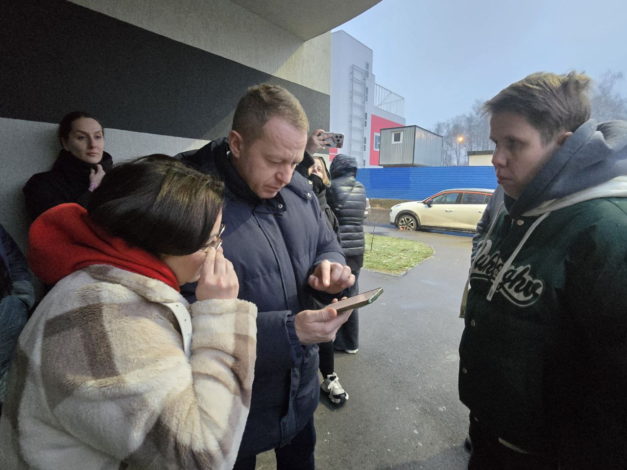 #НамНеВсёРавно. За последнее время в администрацию округа поступило несколько коллективных обращений от жителей жилого комплекса «Весна», что в Ивантеевке, с просьбой организовать парковку в районе комплекса, а также... #НамНеВсёРавно. За последнее время в администрацию округа поступило несколько коллективных обращений от жителей жилого комплекса «Весна», что в Ивантеевке, с просьбой организовать парковку в районе комплекса, а также...