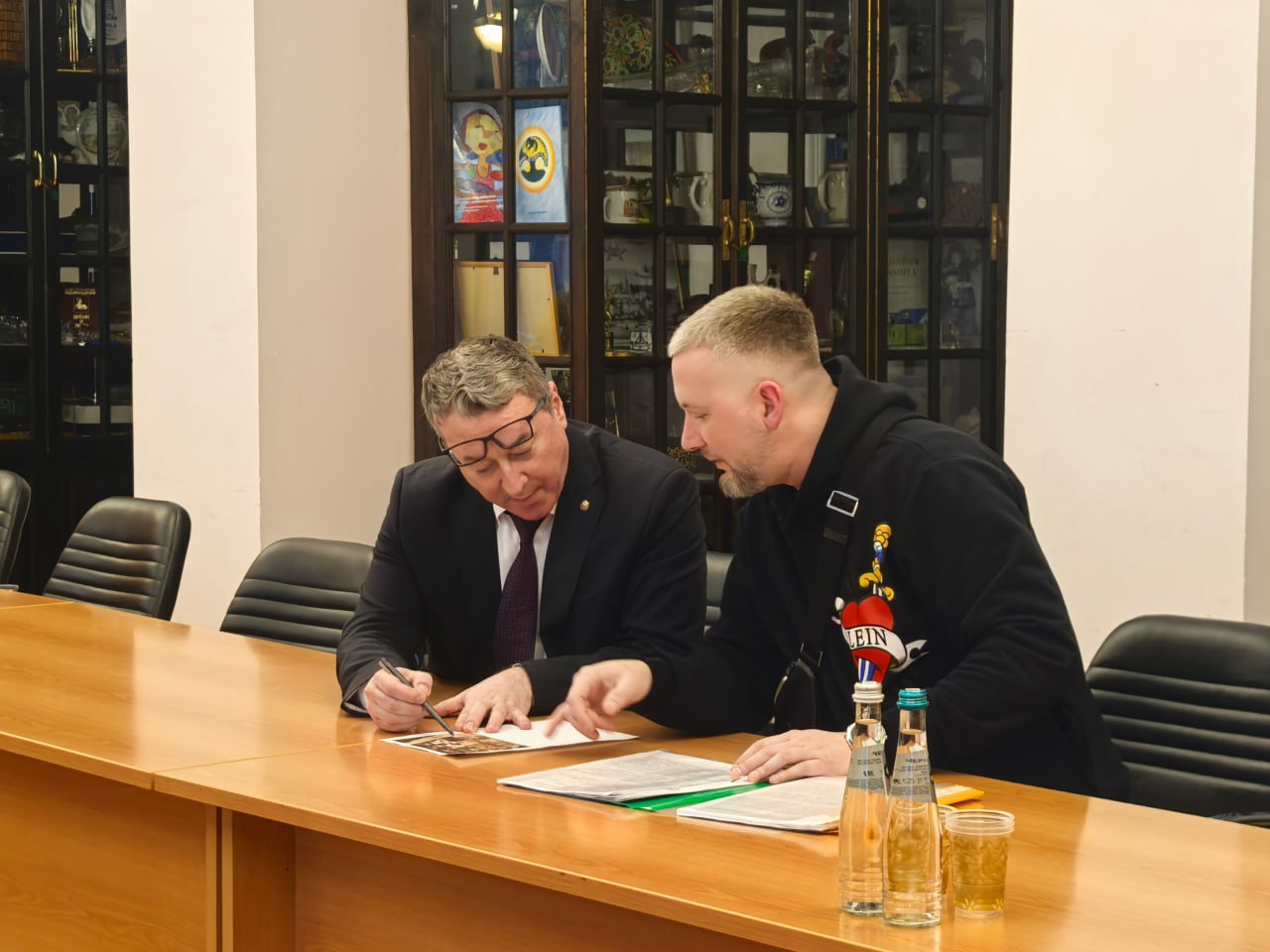 Игорь Сухин: Провёл приём граждан. Люди пришли с вопросами ЖКХ, благоустройства, имущественными и земельными вопросами Игорь Сухин: Провёл приём граждан. Люди пришли с вопросами ЖКХ, благоустройства, имущественными и земельными вопросами