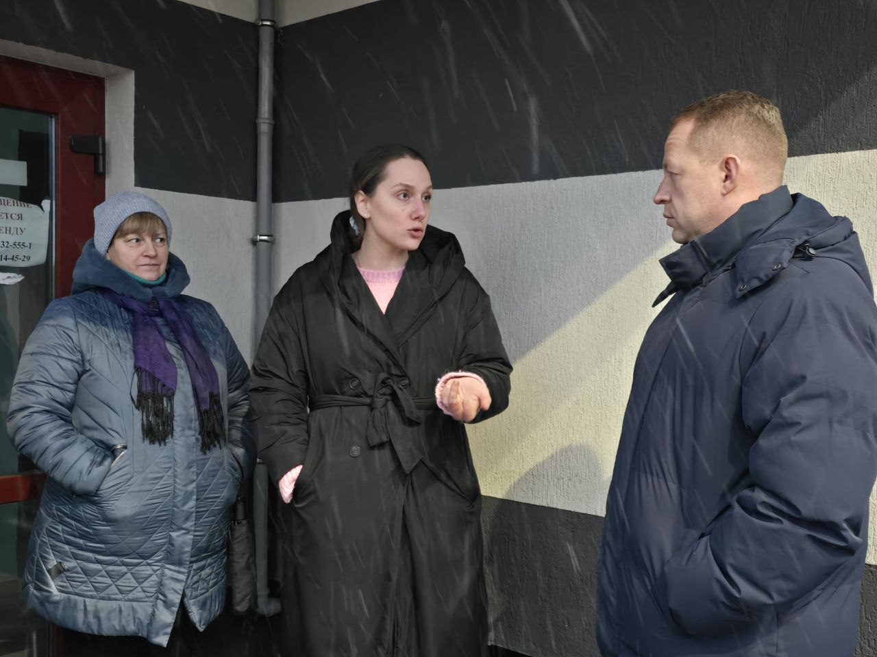 #НамНеВсёРавно. За последнее время в администрацию округа поступило несколько коллективных обращений от жителей жилого комплекса «Весна», что в Ивантеевке, с просьбой организовать парковку в районе комплекса, а также... #НамНеВсёРавно. За последнее время в администрацию округа поступило несколько коллективных обращений от жителей жилого комплекса «Весна», что в Ивантеевке, с просьбой организовать парковку в районе комплекса, а также...