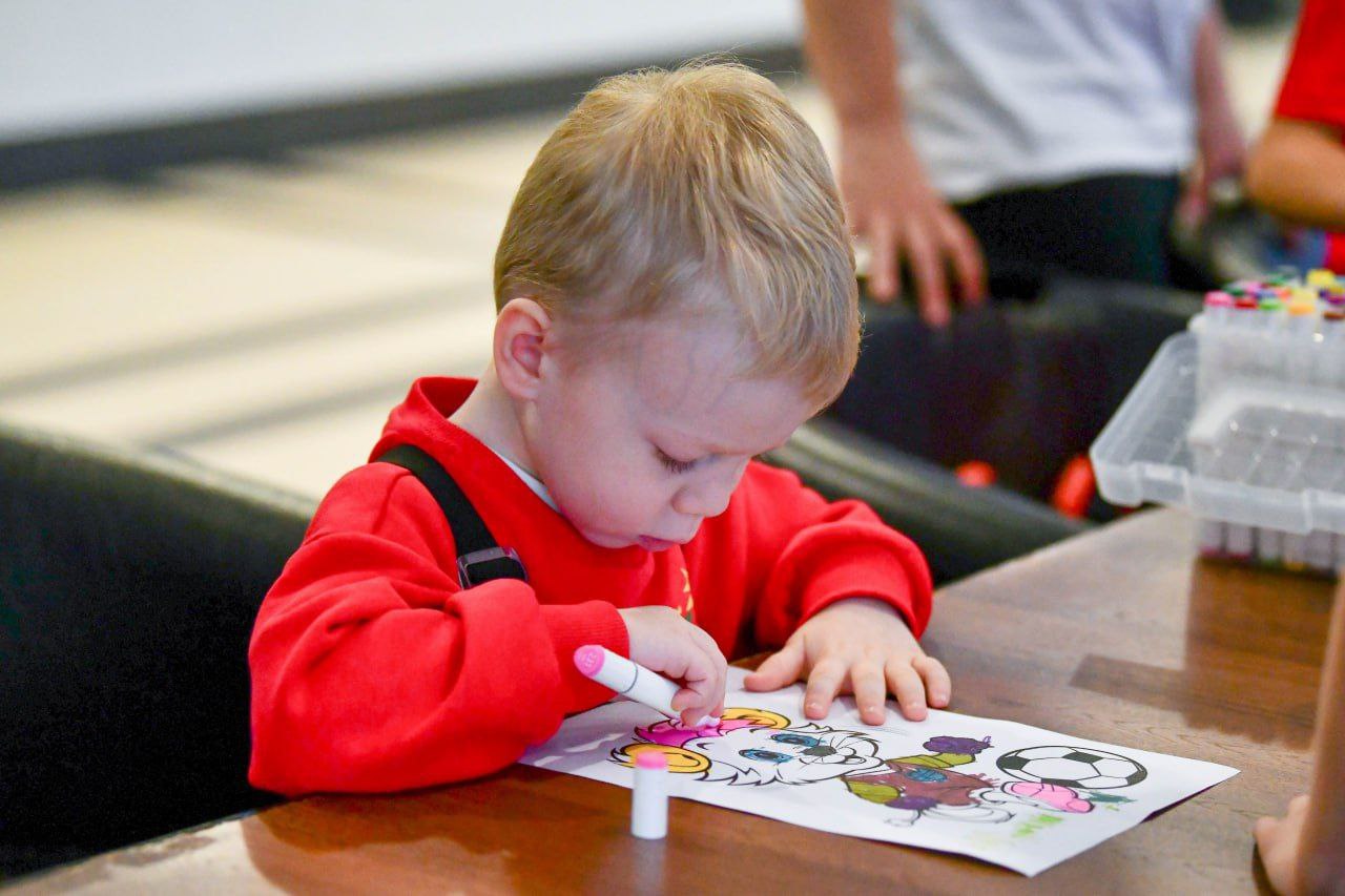 Более пятисот спортсменов приняли участие в футбольном фестивале «Красно-белый Новый год» в Люберцах Более пятисот спортсменов приняли участие в футбольном фестивале «Красно-белый Новый год» в Люберцах