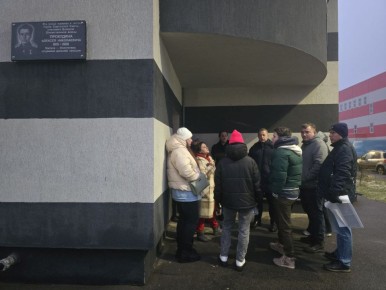 #НамНеВсёРавно. За последнее время в администрацию округа поступило несколько коллективных обращений от жителей жилого комплекса «Весна», что в Ивантеевке, с просьбой организовать парковку в районе комплекса, а также...