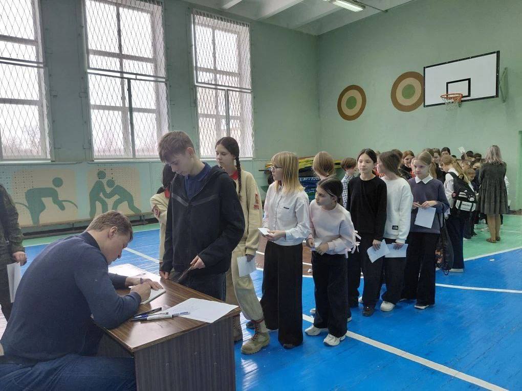 Настоящий спортивный фурор в нашей школе! Настоящий спортивный фурор в нашей школе!