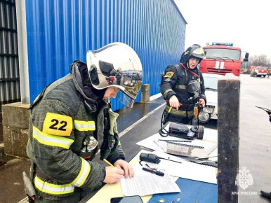 Пожарно-спасательные подразделения Павловского Посада провели учения на производственном объекте
