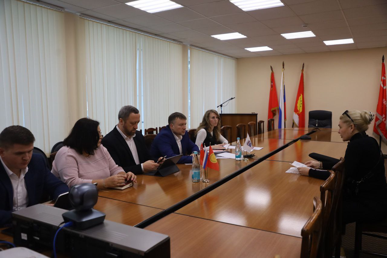 Глава Городского округа Серпухов, секретарь местного отделения партии «Единая Россия» Алексей Шимко провёл личный приём граждан, в ходе которого рассмотрел несколько важных вопросов, озвученных жителями Глава Городского округа Серпухов, секретарь местного отделения партии «Единая Россия» Алексей Шимко провёл личный приём граждан, в ходе которого рассмотрел несколько важных вопросов, озвученных жителями