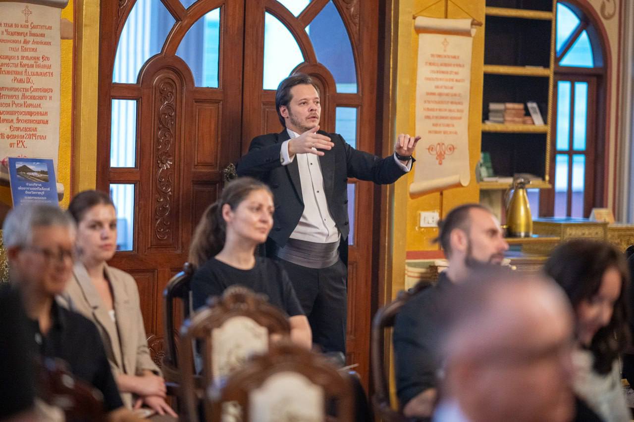 14 декабря в Свято-Николаевском кафедральном соборе Бангкока — впервые в Таиланде — состоялся Концерт Московского Синодального хора 14 декабря в Свято-Николаевском кафедральном соборе Бангкока — впервые в Таиланде — состоялся Концерт Московского Синодального хора