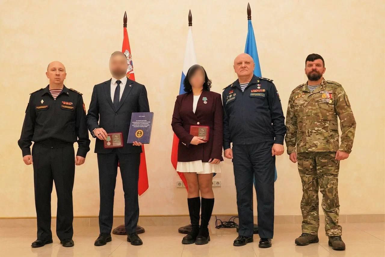 В Реутове наградили руководителей образовательных организаций г. Москвы за активное участие в гуманитарных миссиях в зону проведения СВО В Реутове наградили руководителей образовательных организаций г. Москвы за активное участие в гуманитарных миссиях в зону проведения СВО