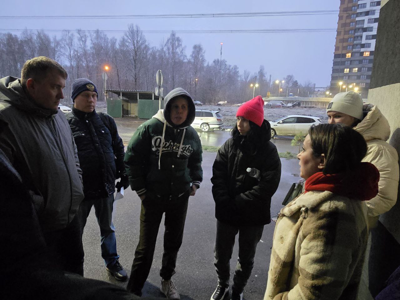 #НамНеВсёРавно. За последнее время в администрацию округа поступило несколько коллективных обращений от жителей жилого комплекса «Весна», что в Ивантеевке, с просьбой организовать парковку в районе комплекса, а также... #НамНеВсёРавно. За последнее время в администрацию округа поступило несколько коллективных обращений от жителей жилого комплекса «Весна», что в Ивантеевке, с просьбой организовать парковку в районе комплекса, а также...