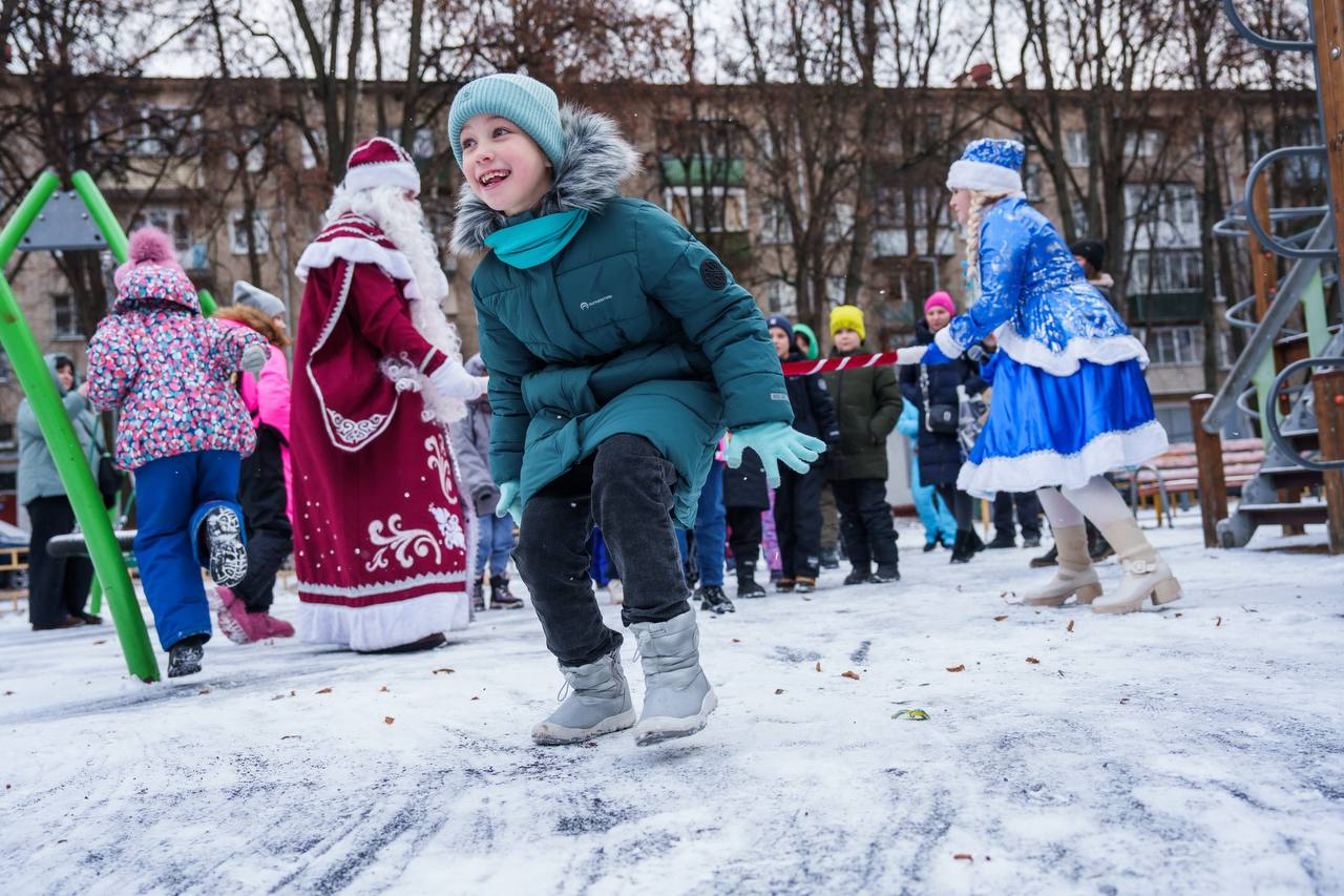 В Химках проведут более 40 новогодних представлений «Ёлка во дворе» В Химках проведут более 40 новогодних представлений «Ёлка во дворе»