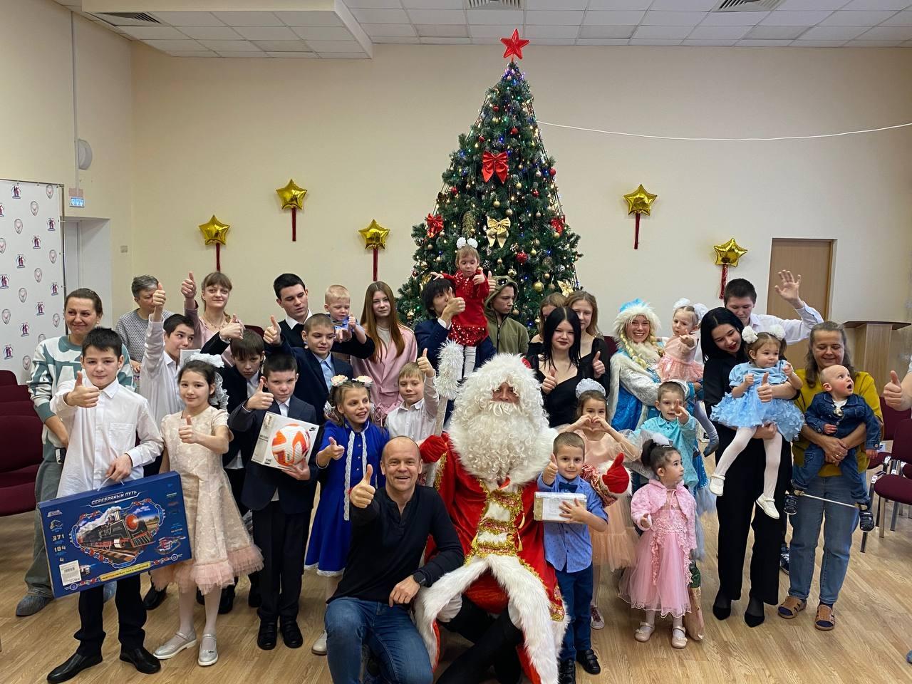 В Богородском округе стало доброй традицией ежегодно, накануне Нового года, проводить светлую акцию «Подари мечту»