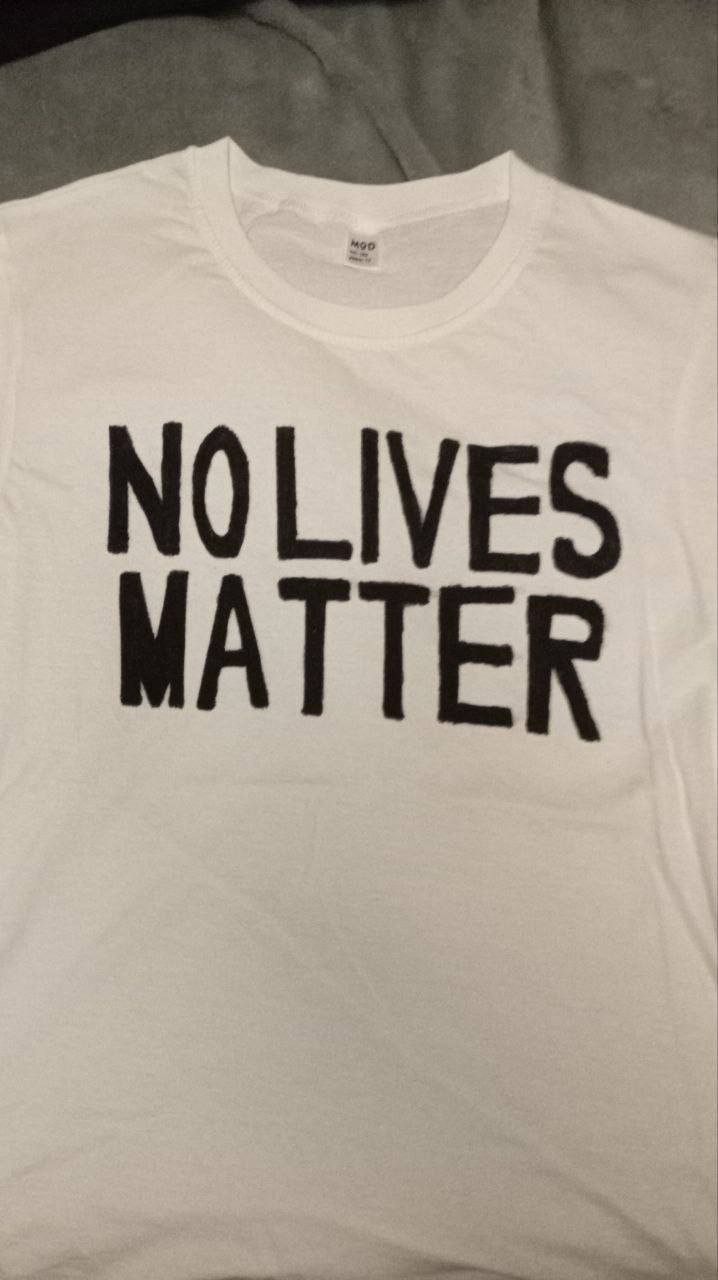 Появились предположительные фотографии подростка, устроившего сегодня резню в подмосковной школе Появились предположительные фотографии подростка, устроившего сегодня резню в подмосковной школе