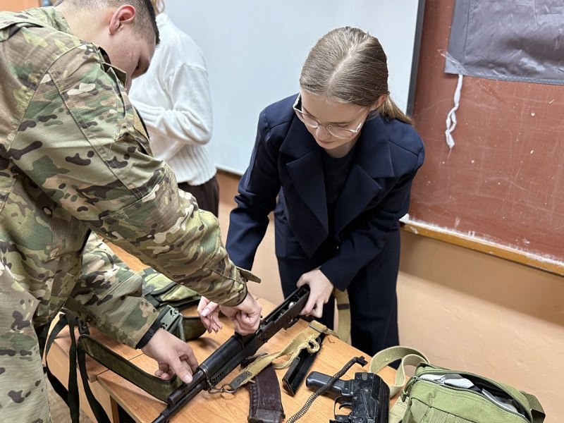 В воскресенском лицее прошёл урок мужества В воскресенском лицее прошёл урок мужества