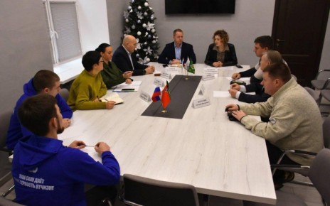 Заместитель главы округа Ольга Жданова, ответственная за сферу образования и молодежной политики, провела рабочую встречу с представителями Совета депутатов Пушкинского