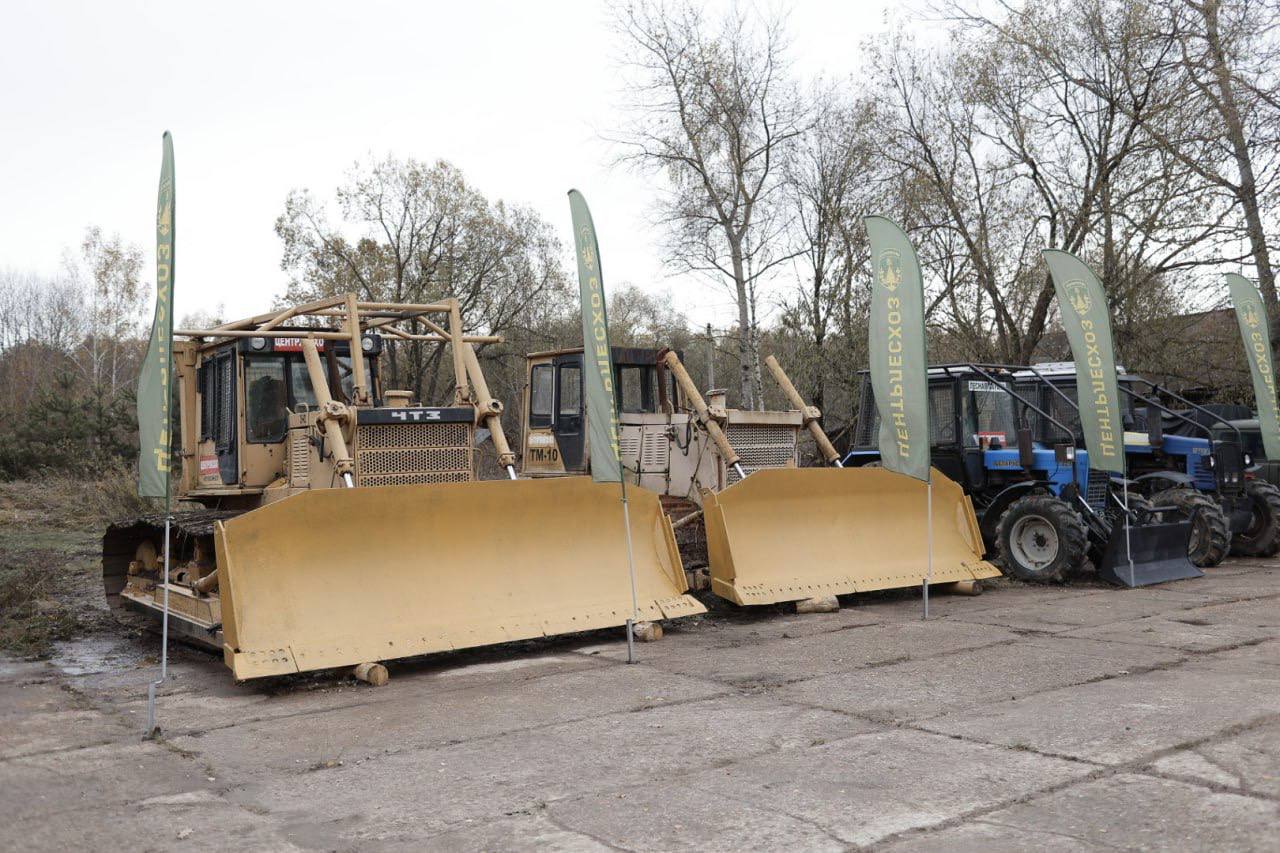 Михаил Собакин: Вместе с представителями Мособллеса обсудили вопросы содержания лесных угодий в муниципальном округе Чехов и вхождение в областную программу «Чистый и здоровый лес» Михаил Собакин: Вместе с представителями Мособллеса обсудили вопросы содержания лесных угодий в муниципальном округе Чехов и вхождение в областную программу «Чистый и здоровый лес»