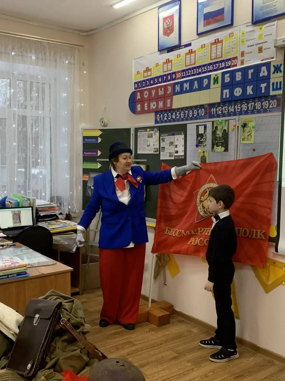 «И снова осень-зима 41-го...» — под этими словами оживают страницы книг «И снова осень-зима 41-го...» — под этими словами оживают страницы книг