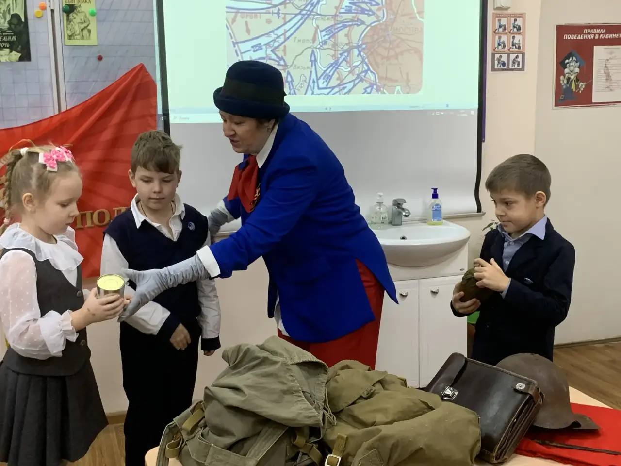 «И снова осень-зима 41-го...» — под этими словами оживают страницы книг «И снова осень-зима 41-го...» — под этими словами оживают страницы книг