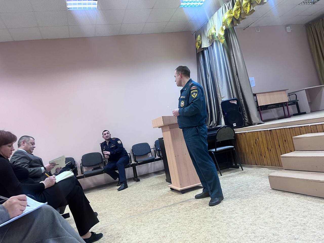 Сегодня я посетил экстренное совещание по вопросам безопасности в образовательных организациях Сегодня я посетил экстренное совещание по вопросам безопасности в образовательных организациях