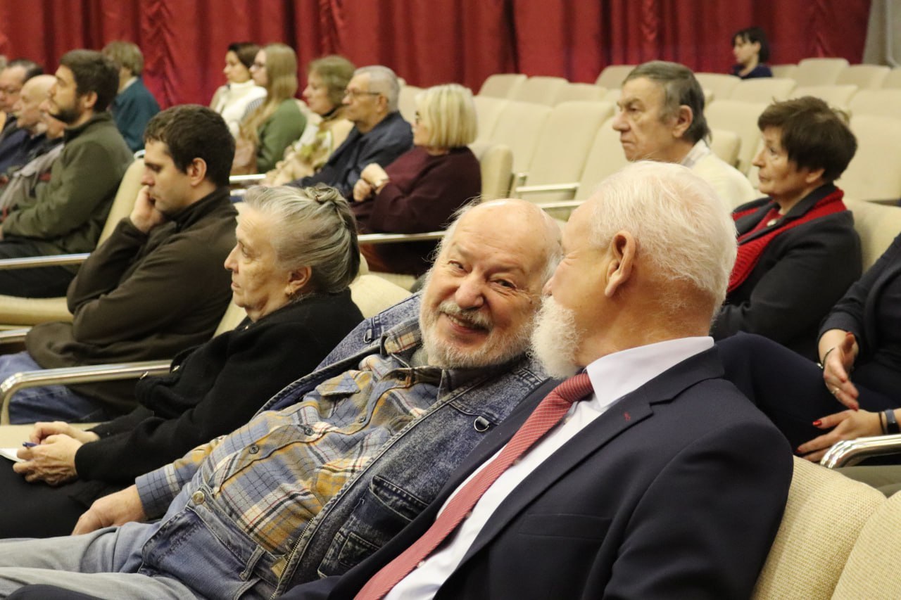 В Институте биофизики клетки РАН состоялось торжественное заседание Ученого совета, приуроченное к 35-летию с момента реорганизации научного учреждения, основанного постановлением Президиума Академии наук СССР 23 октября... В Институте биофизики клетки РАН состоялось торжественное заседание Ученого совета, приуроченное к 35-летию с момента реорганизации научного учреждения, основанного постановлением Президиума Академии наук СССР 23 октября...