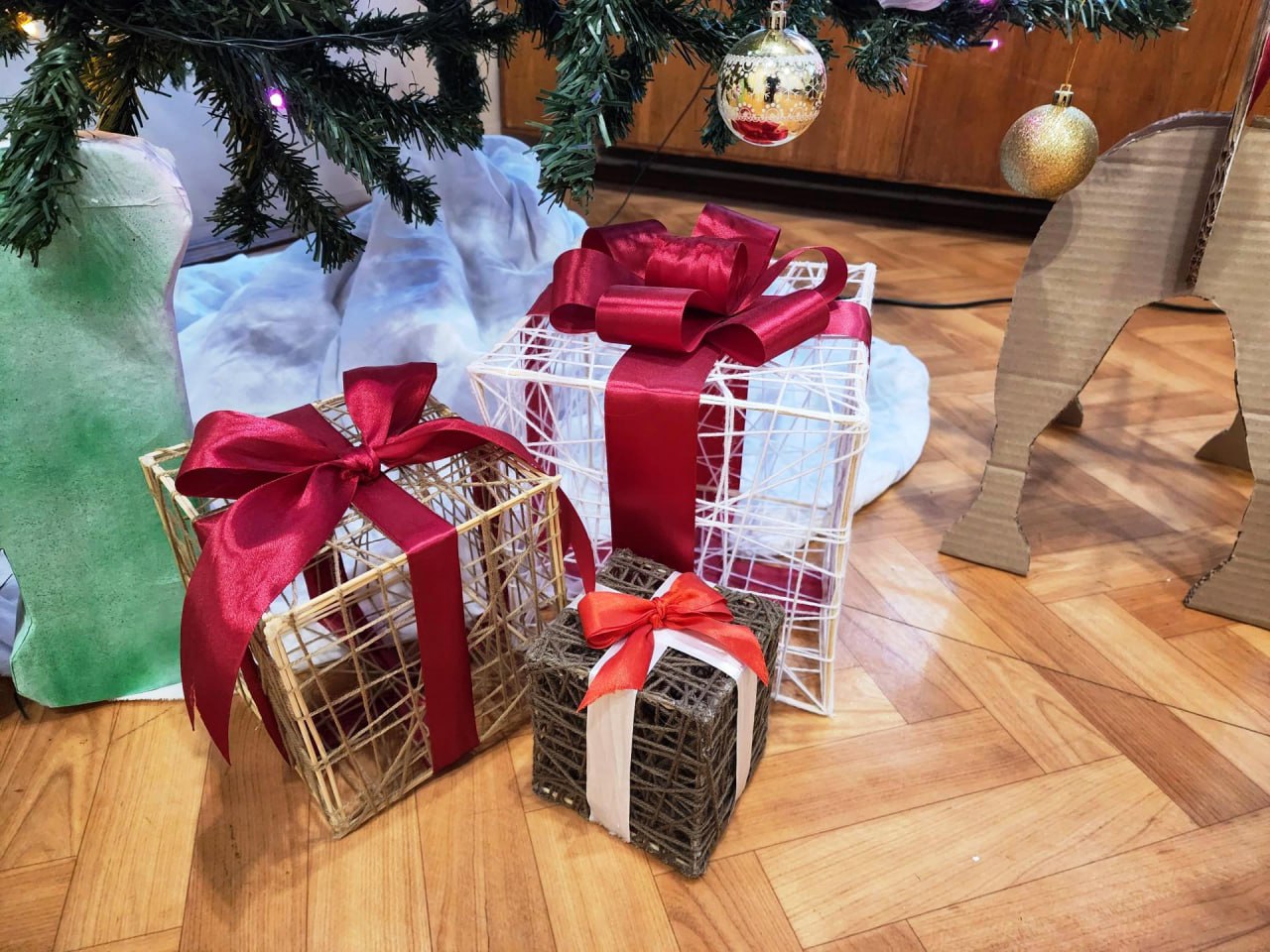 В преддверии Нового года медики Красноармейска превратили поликлинику медсанчасти №154 в праздничную сказку В преддверии Нового года медики Красноармейска превратили поликлинику медсанчасти №154 в праздничную сказку