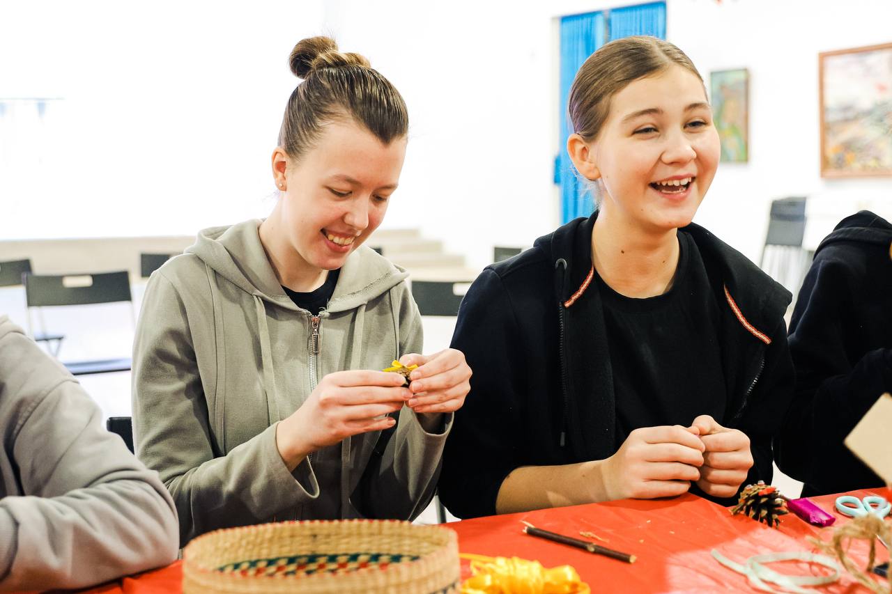 Школьники Химок сделали новогодние экоигрушки на ёлку Школьники Химок сделали новогодние экоигрушки на ёлку