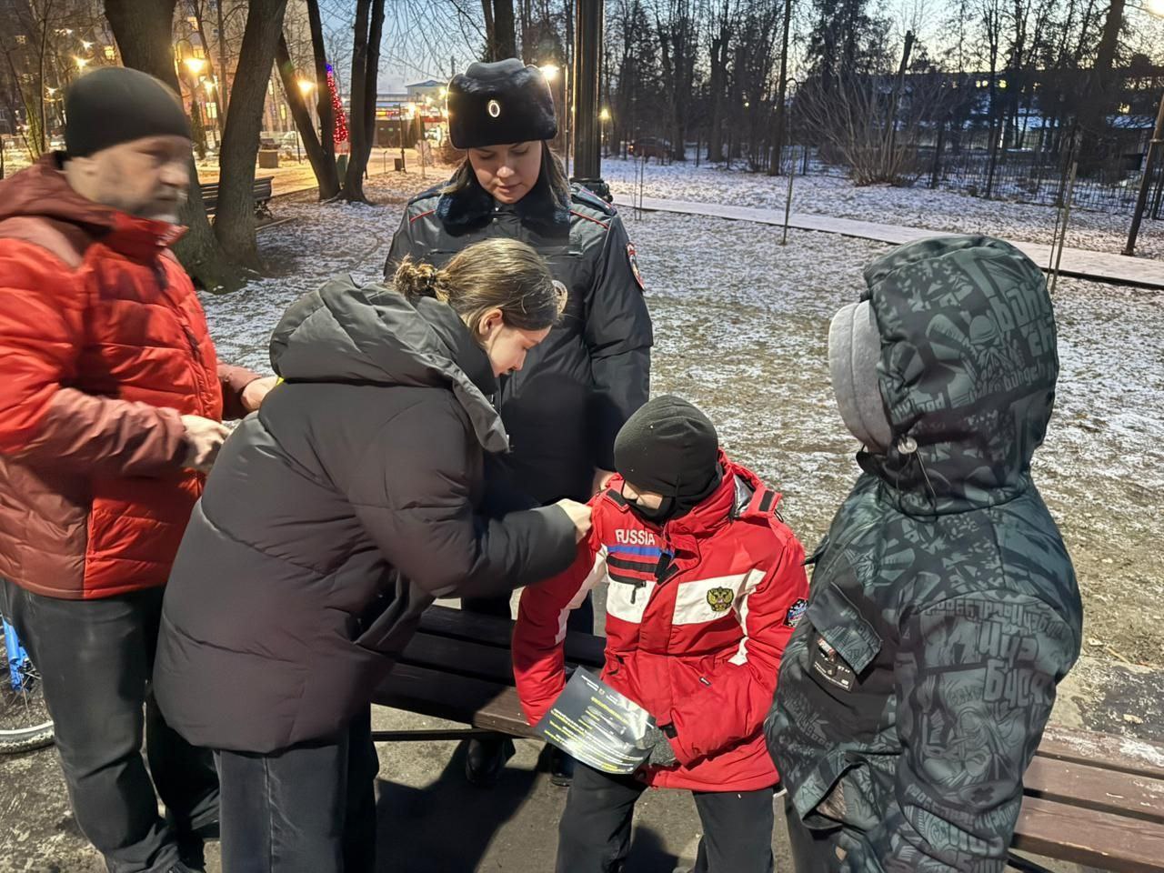 Сотрудники Госавтоинспекции Богородского округа совместно с Центром допризывной подготовки молодёжи провели в Ногинске важное мероприятие в рамках комплекса «Зимние каникулы» Сотрудники Госавтоинспекции Богородского округа совместно с Центром допризывной подготовки молодёжи провели в Ногинске важное мероприятие в рамках комплекса «Зимние каникулы»