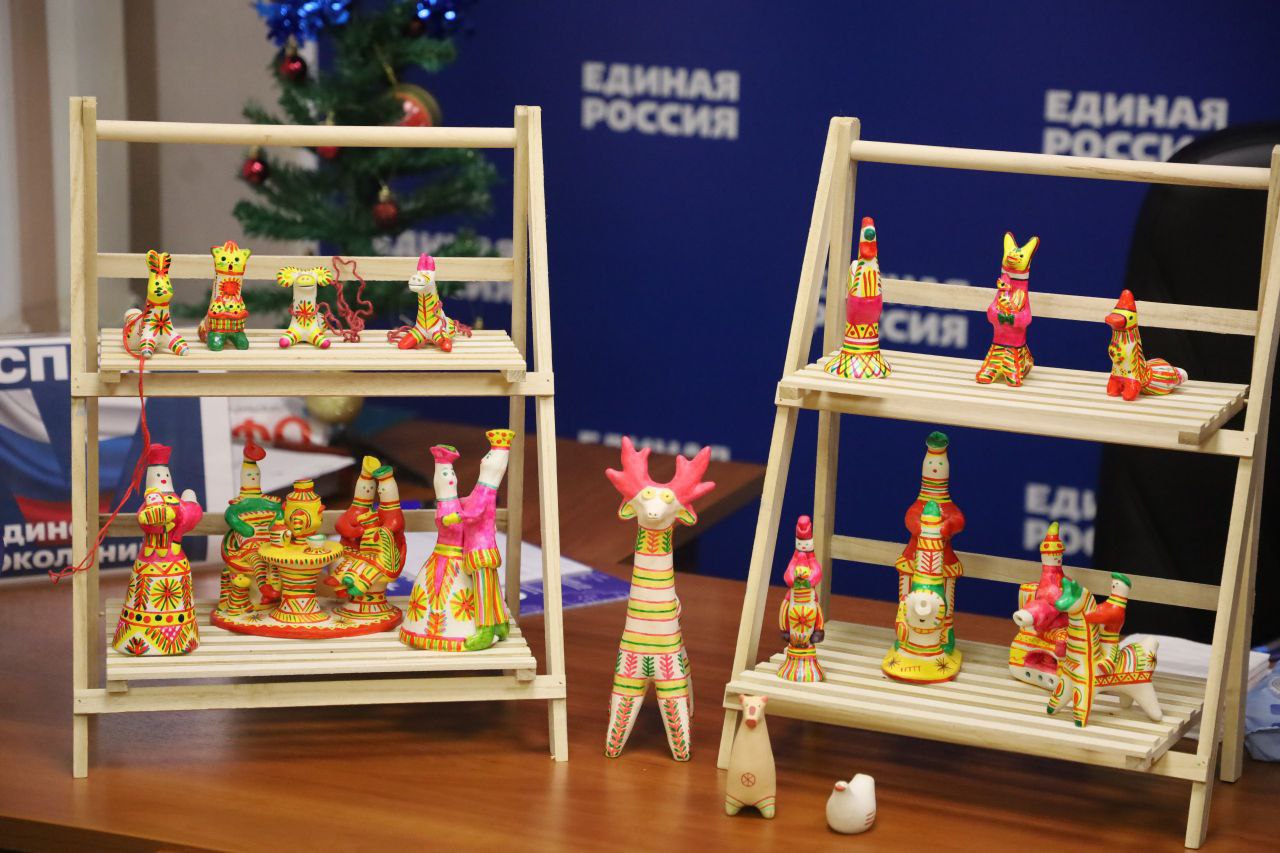 «МастЕРские Деда Мороза», инициированные депутатом Госдумы Александром Коганом, открылись в Серпухове «МастЕРские Деда Мороза», инициированные депутатом Госдумы Александром Коганом, открылись в Серпухове