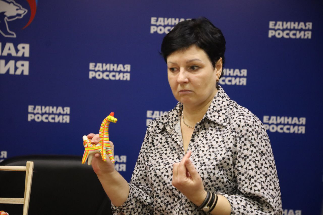 «МастЕРские Деда Мороза», инициированные депутатом Госдумы Александром Коганом, открылись в Серпухове «МастЕРские Деда Мороза», инициированные депутатом Госдумы Александром Коганом, открылись в Серпухове