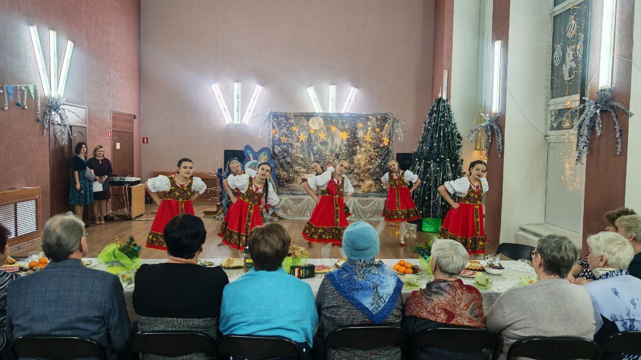 «Как празднуют Новый год в разных странах» «Как празднуют Новый год в разных странах»