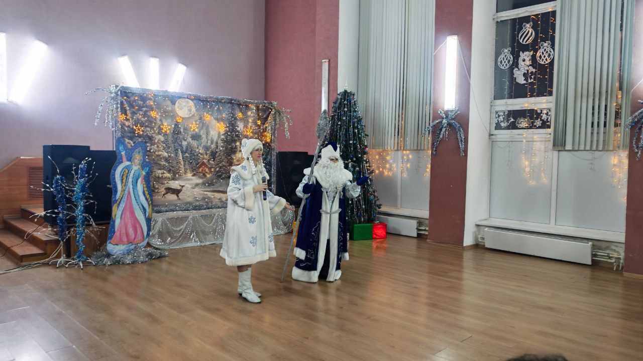 Наши новости. 17 декабря в Доме культуры «Родник» м.о. Чехов совместно с Шараповской сельской библиотекой для людей элегантного возраста состоялся новогодний огонек «Новогодняя симфония» Наши новости. 17 декабря в Доме культуры «Родник» м.о. Чехов совместно с Шараповской сельской библиотекой для людей элегантного возраста состоялся новогодний огонек «Новогодняя симфония»