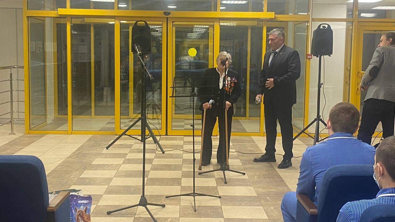 Ветераны Долгопрудного встретились с пациентами госпиталя Ветераны Долгопрудного встретились с пациентами госпиталя