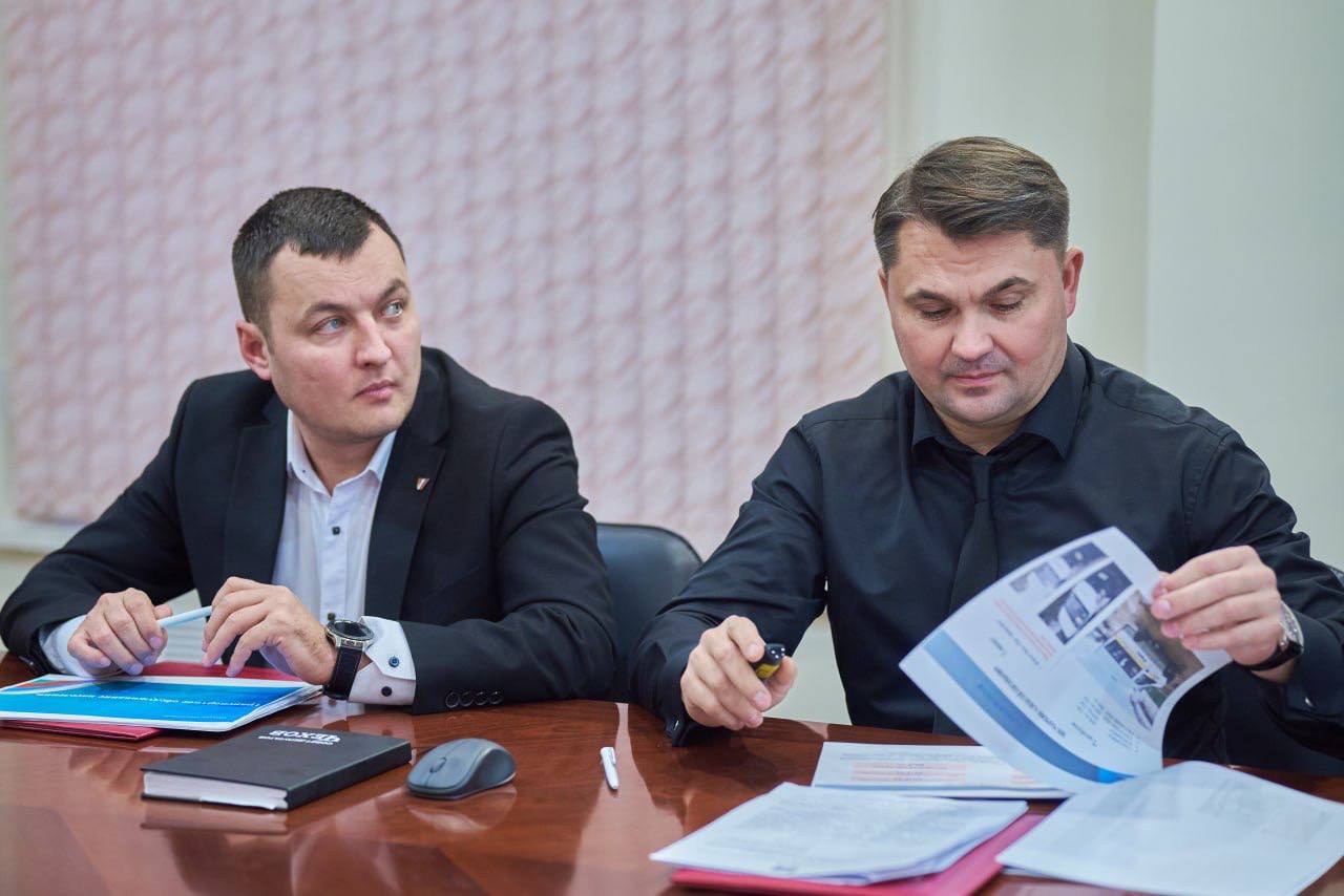 Михаил Собакин: В ходе профильного часа по транспорту вместе с представителями компаний-перевозчиков обсудили работу транспортного обслуживания жителей и инфраструктурные вопросы Михаил Собакин: В ходе профильного часа по транспорту вместе с представителями компаний-перевозчиков обсудили работу транспортного обслуживания жителей и инфраструктурные вопросы