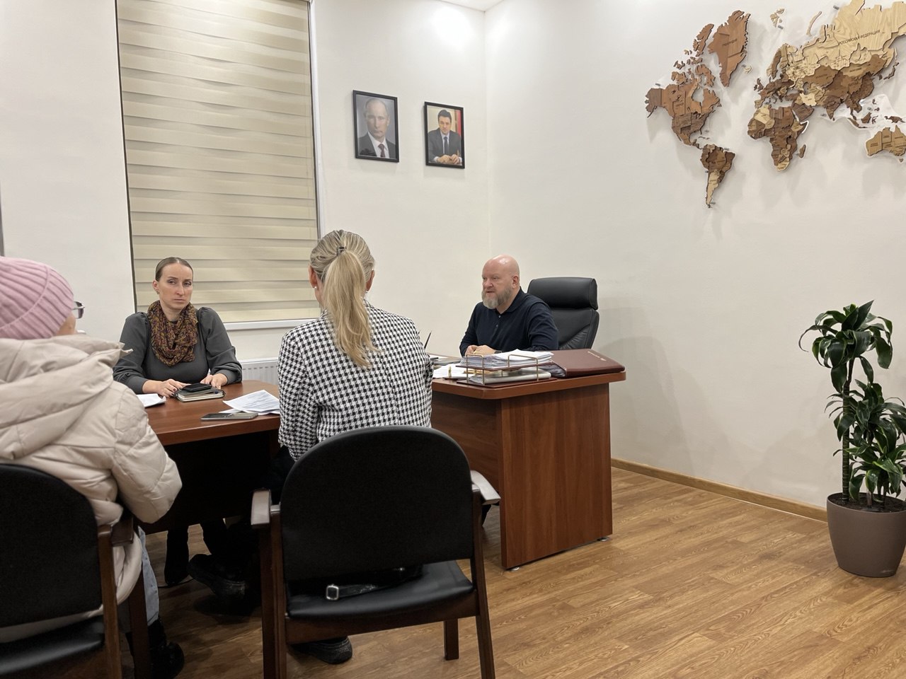 Личный прием жителей провел главный врач Чеховской больницы