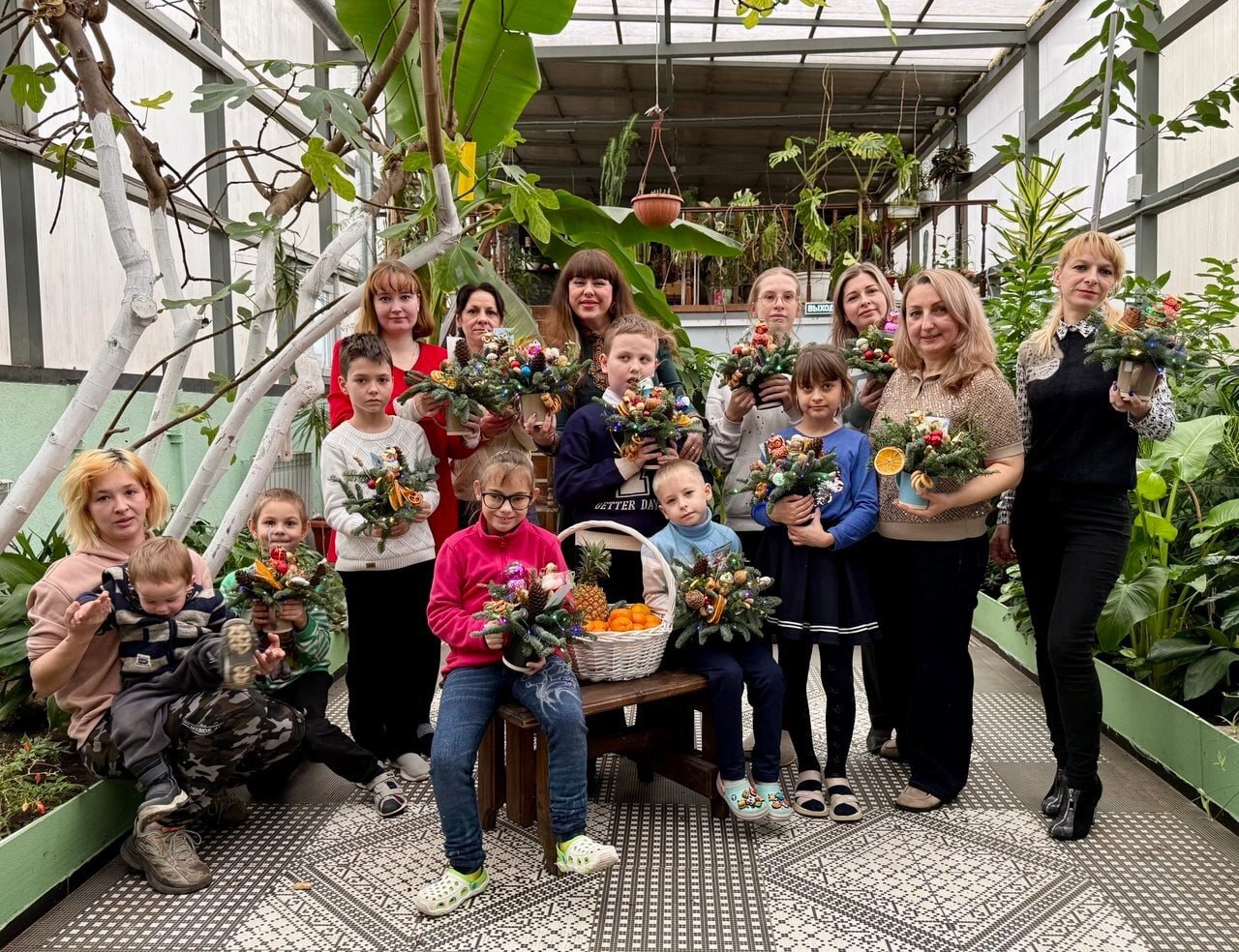 Новогодний подарок для воспитанников детского отделения реабилитации г. Ликино-Дулёво и их родителей подготовила мастерица Юлия Магдыч