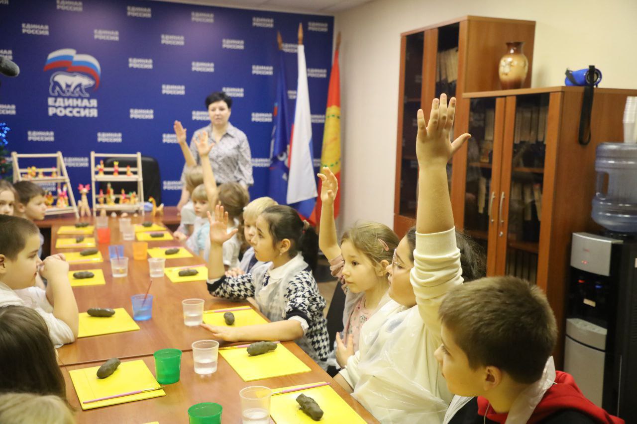 «МастЕРские Деда Мороза», инициированные депутатом Госдумы Александром Коганом, открылись в Серпухове