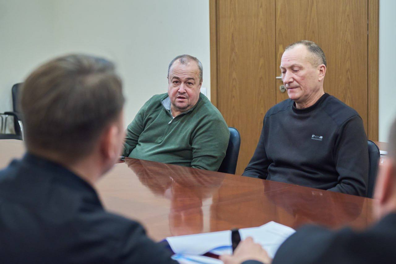 Михаил Собакин: В ходе профильного часа по транспорту вместе с представителями компаний-перевозчиков обсудили работу транспортного обслуживания жителей и инфраструктурные вопросы Михаил Собакин: В ходе профильного часа по транспорту вместе с представителями компаний-перевозчиков обсудили работу транспортного обслуживания жителей и инфраструктурные вопросы