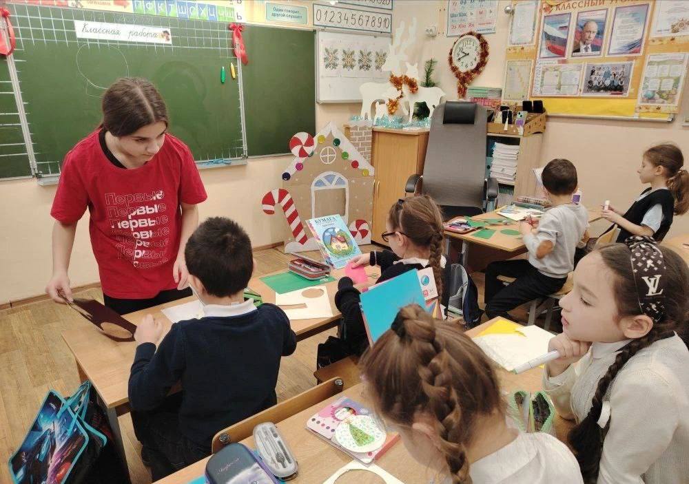 Мастер-класс от Наставников «Орлят России»: Мастерим волшебную Новогоднюю открытку! Мастер-класс от Наставников «Орлят России»: Мастерим волшебную Новогоднюю открытку!