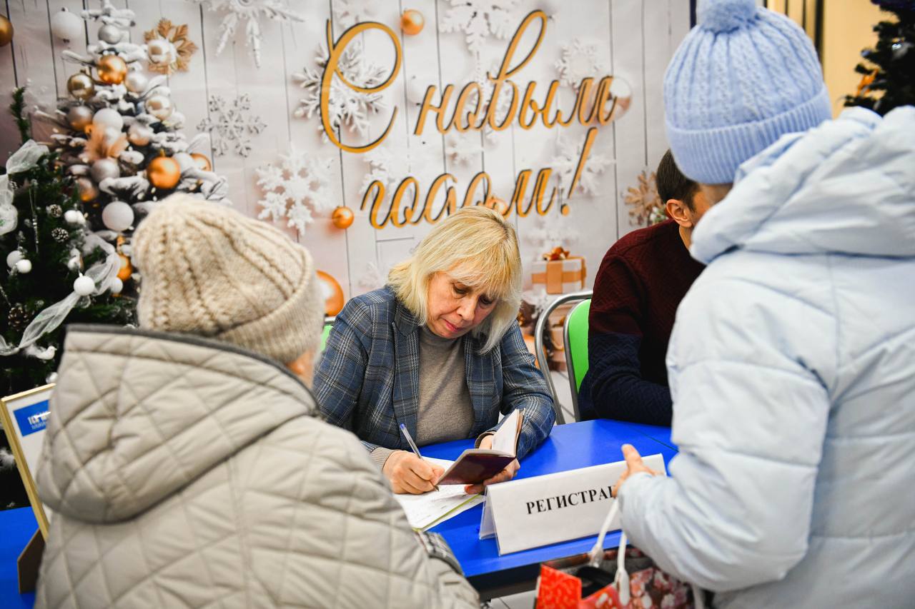 Для жителей микрорайона Подрезково провели выездную администрацию Для жителей микрорайона Подрезково провели выездную администрацию