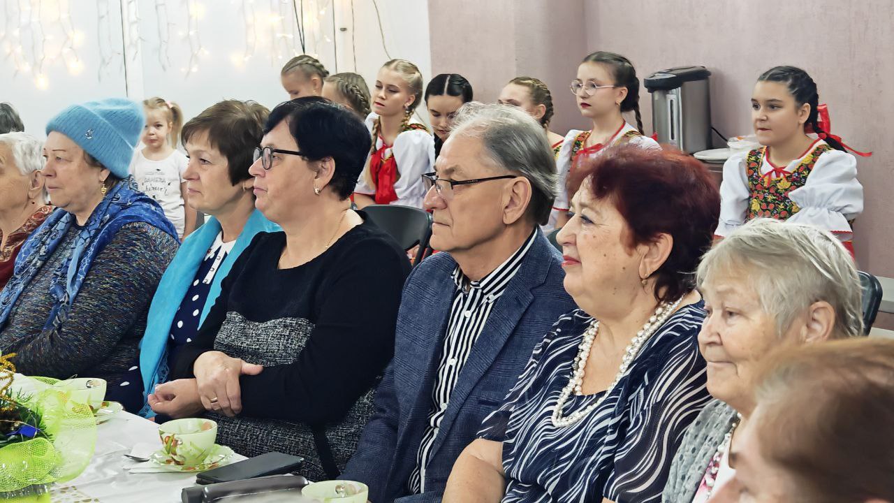 «Как празднуют Новый год в разных странах» «Как празднуют Новый год в разных странах»