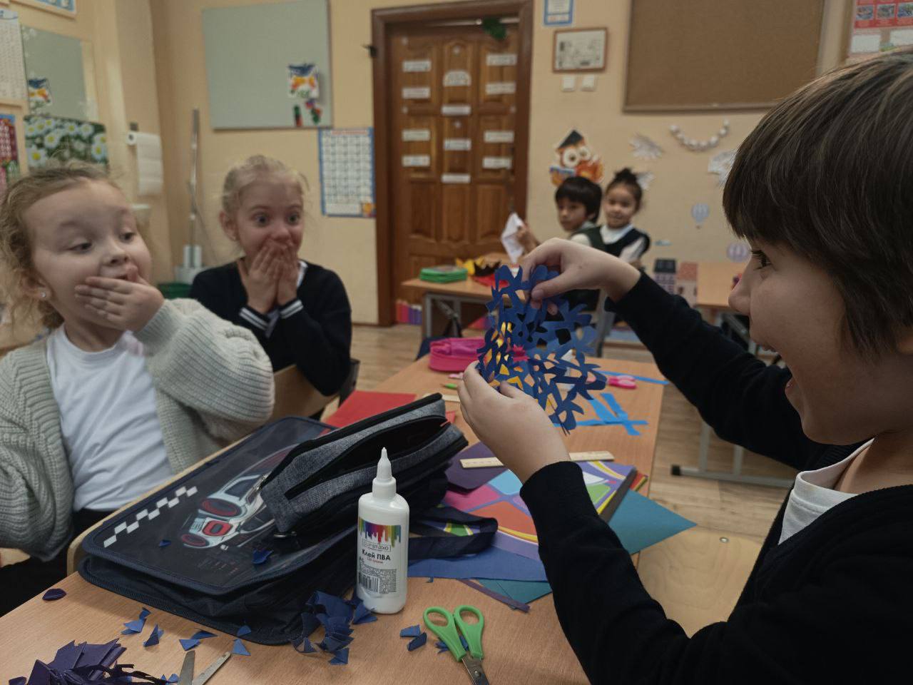 «МАСТЕРСКАЯ ДЕДА МОРОЗА: ВОЛШЕБСТВО НОВОГОДНИХ СНЕЖИНОК!» «МАСТЕРСКАЯ ДЕДА МОРОЗА: ВОЛШЕБСТВО НОВОГОДНИХ СНЕЖИНОК!»