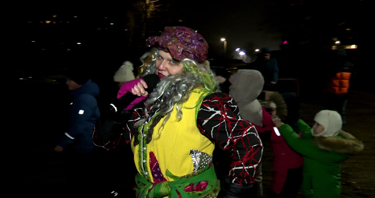 Праздник к вам приходит: во дворах Долгопрудного продолжаются предновогодние встречи соседей Праздник к вам приходит: во дворах Долгопрудного продолжаются предновогодние встречи соседей